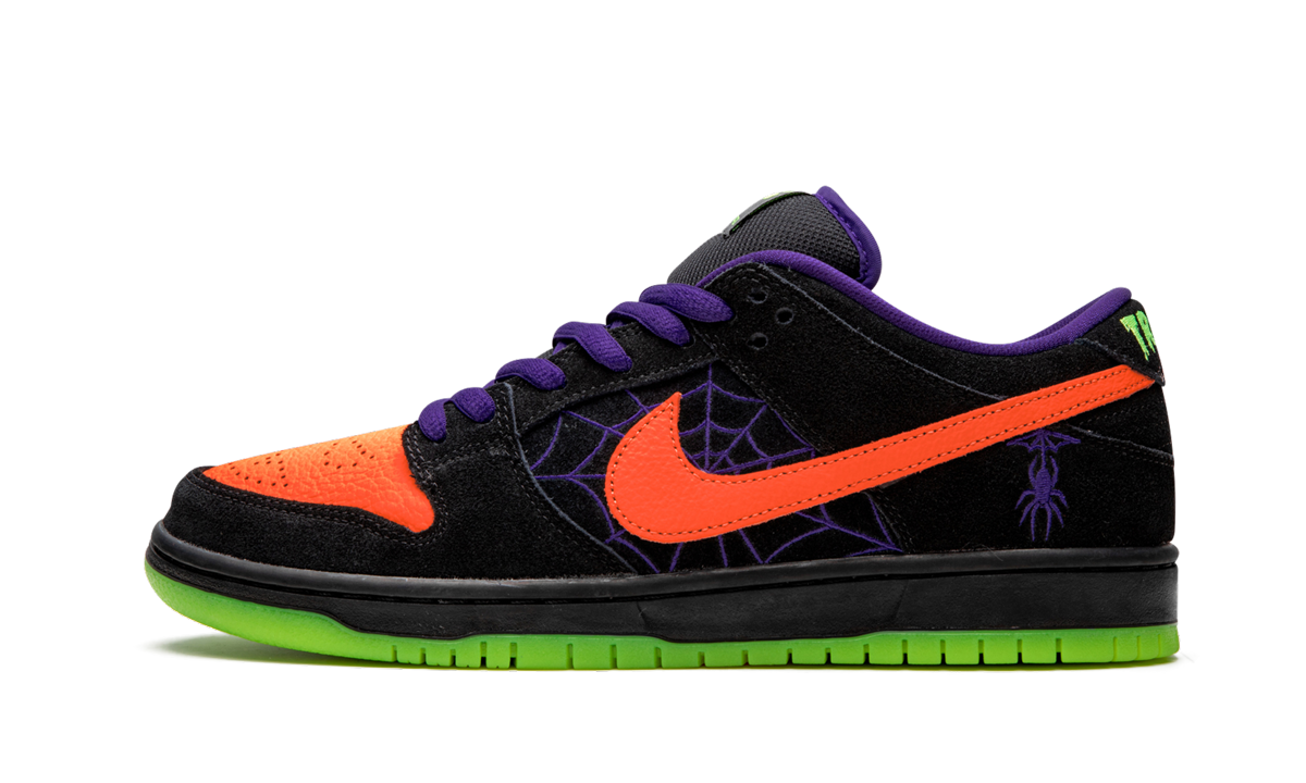 SB Dunk Low "Night of Mischief"