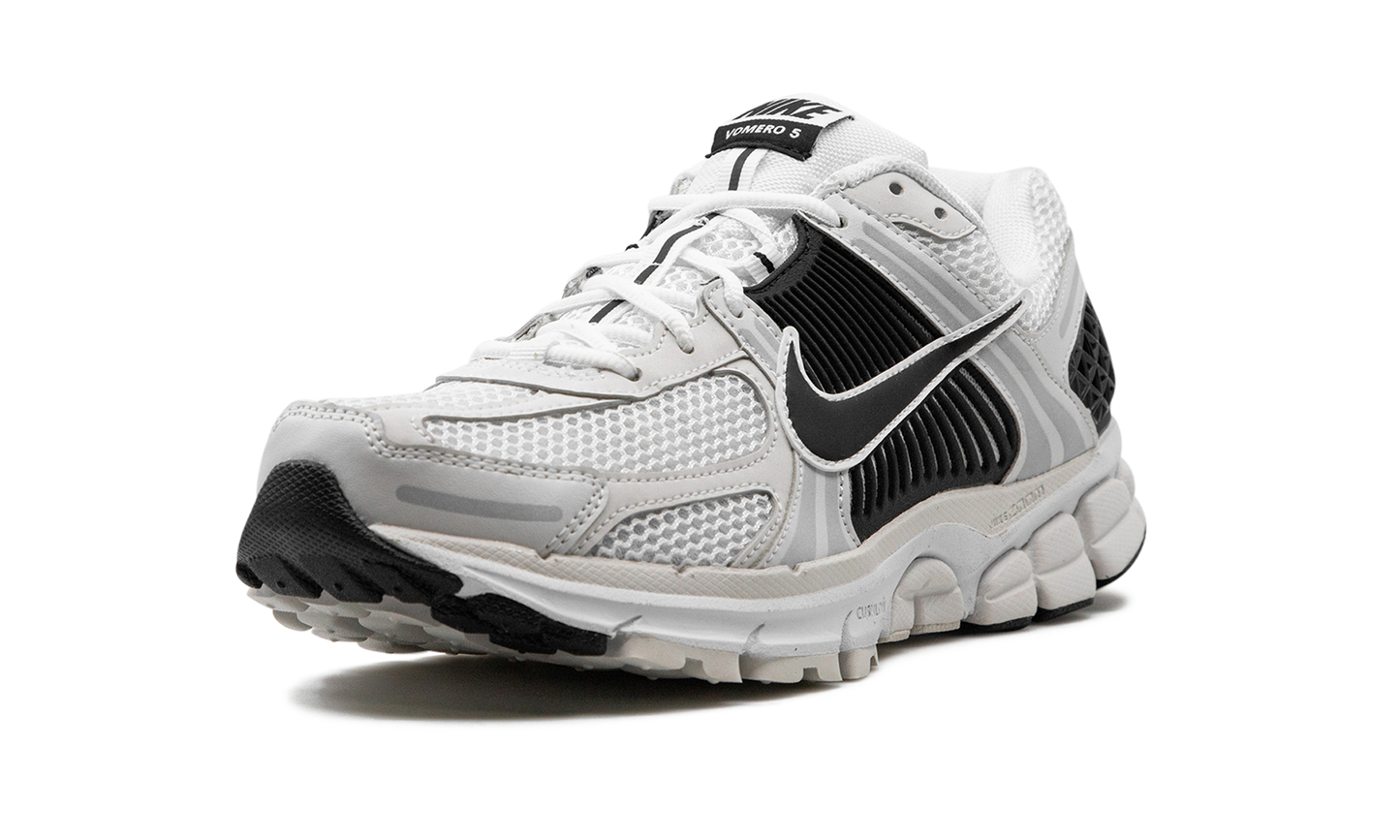 Zoom Vomero 5 "White / Black"