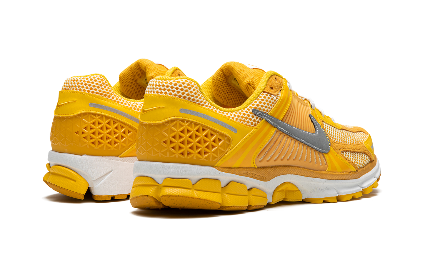 Zoom Vomero 5 "Varsity Maize"