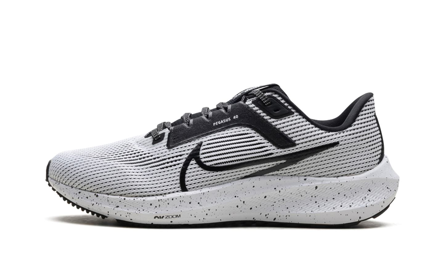 Air Zoom Pegasus 40 WMNS "White Black"