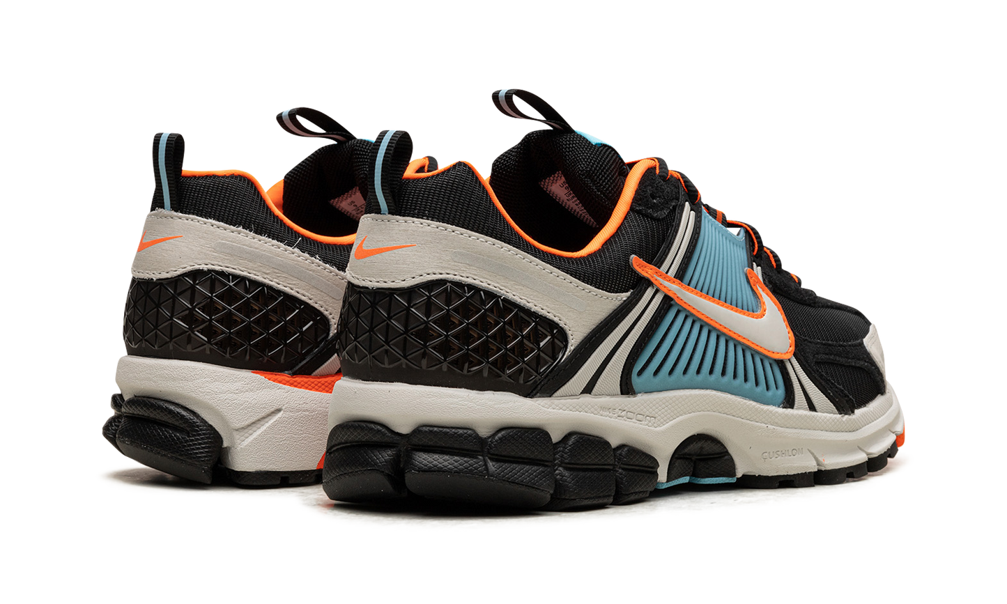 ZOOM VOMERO 5 WMNS "Black/Blue Gaze"