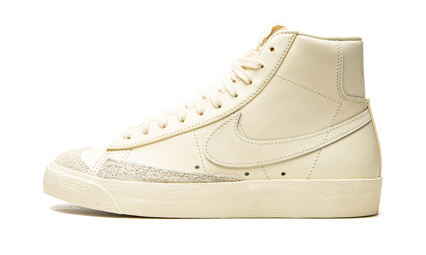 BLAZER MID 77 MNS WMNS "Coconut Milk"