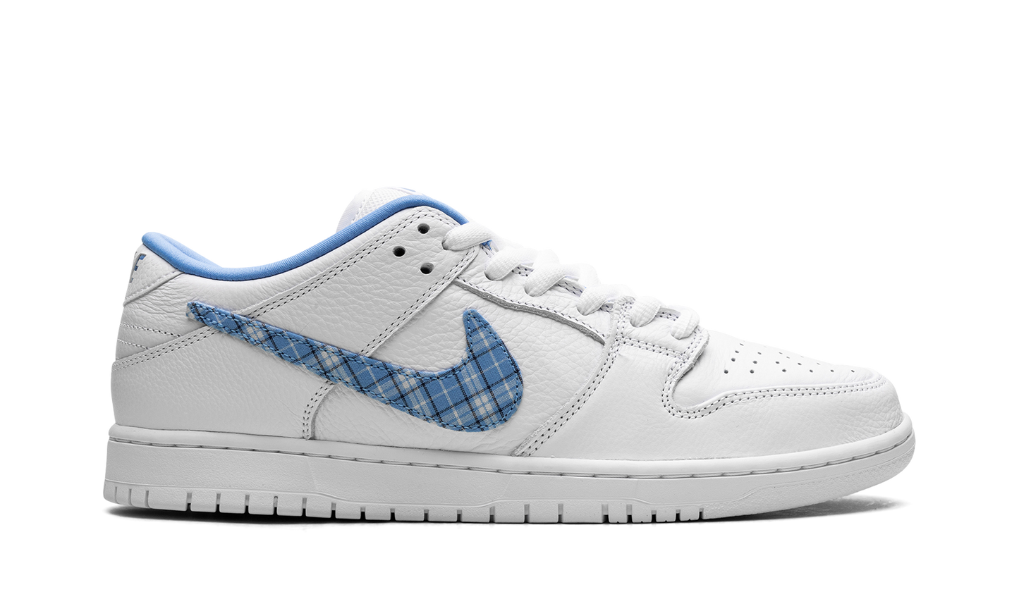 SB Dunk Low "Nicole Hause"
