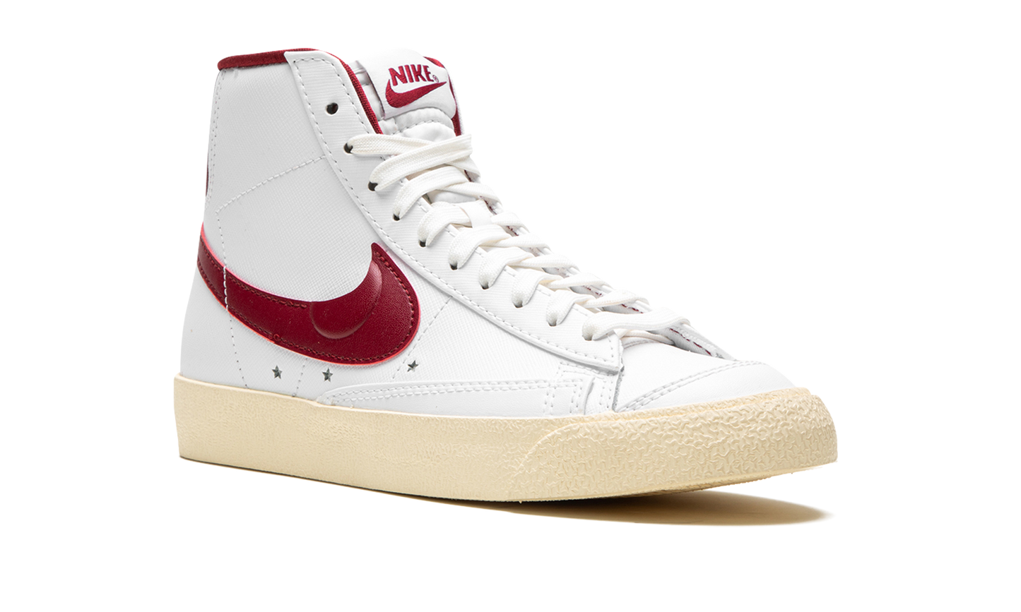 BLAZER MID '77 WMNS "Just Do it"