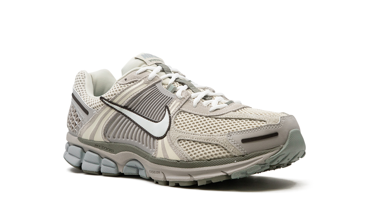 Air Zoom Vomero 5 "Light Orewood Brown"