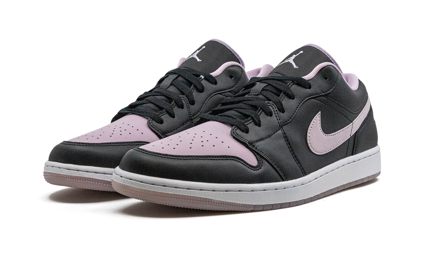 Jordan 1 Low SE "Iced Lilac"
