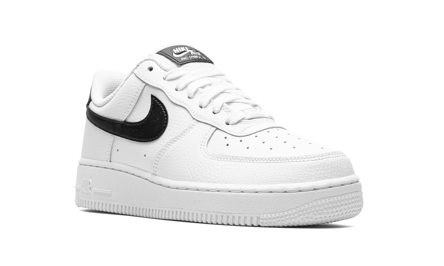 AIR FORCE 1 '07 MNS WMNS "White/Black"
