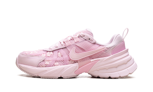 V2K Run WMNS "Pink Foam Arctic Pink"