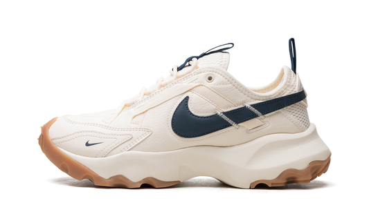 TC 7900 WMNS "Pale Ivory Armory Navy"