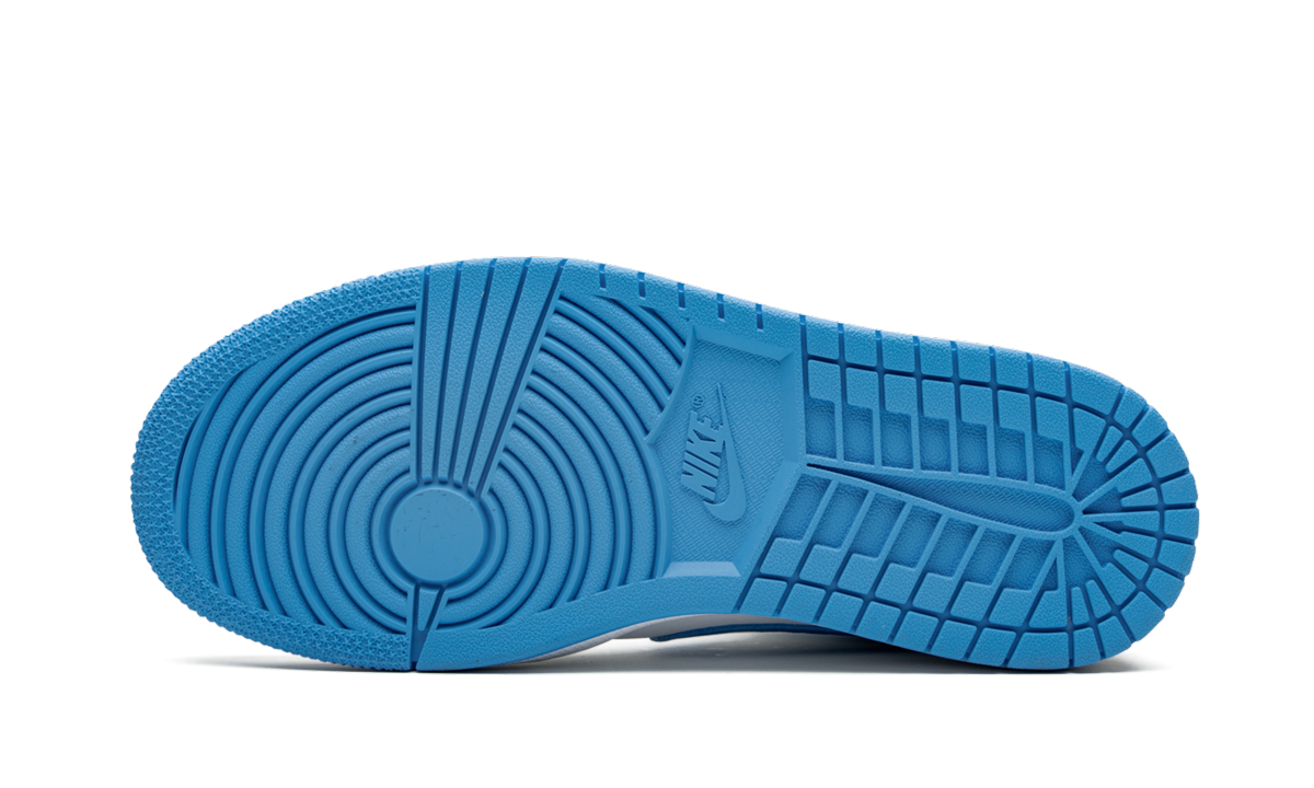 AIR JORDAN 1 MID WMNS "UNC"