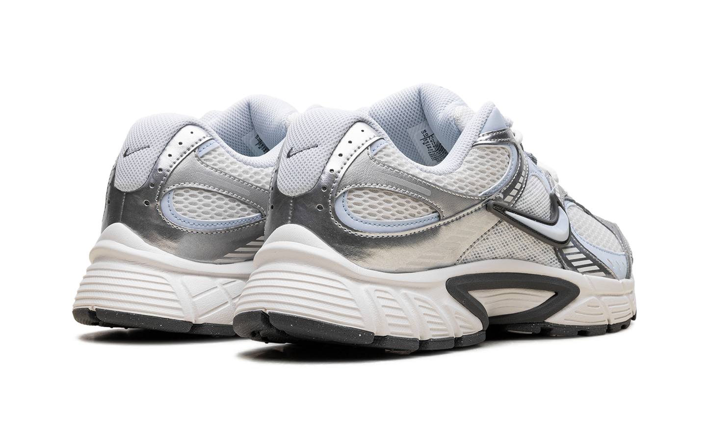 V5 RNR WMNS "Summit White Blue Tint Photon Dust Smoke Grey"