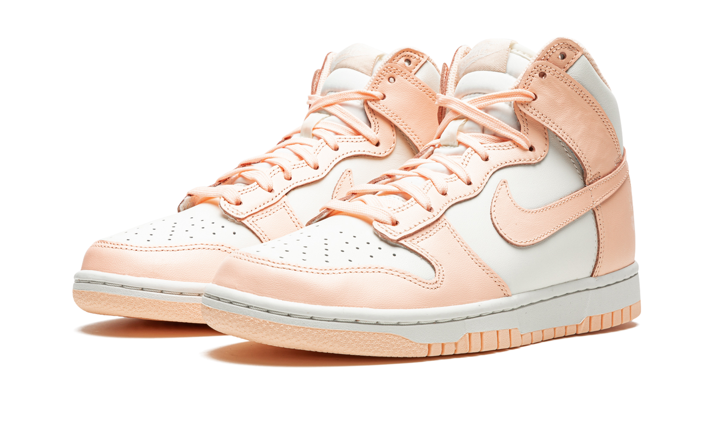 DUNK HIGH WMNS "Crimson Tint"