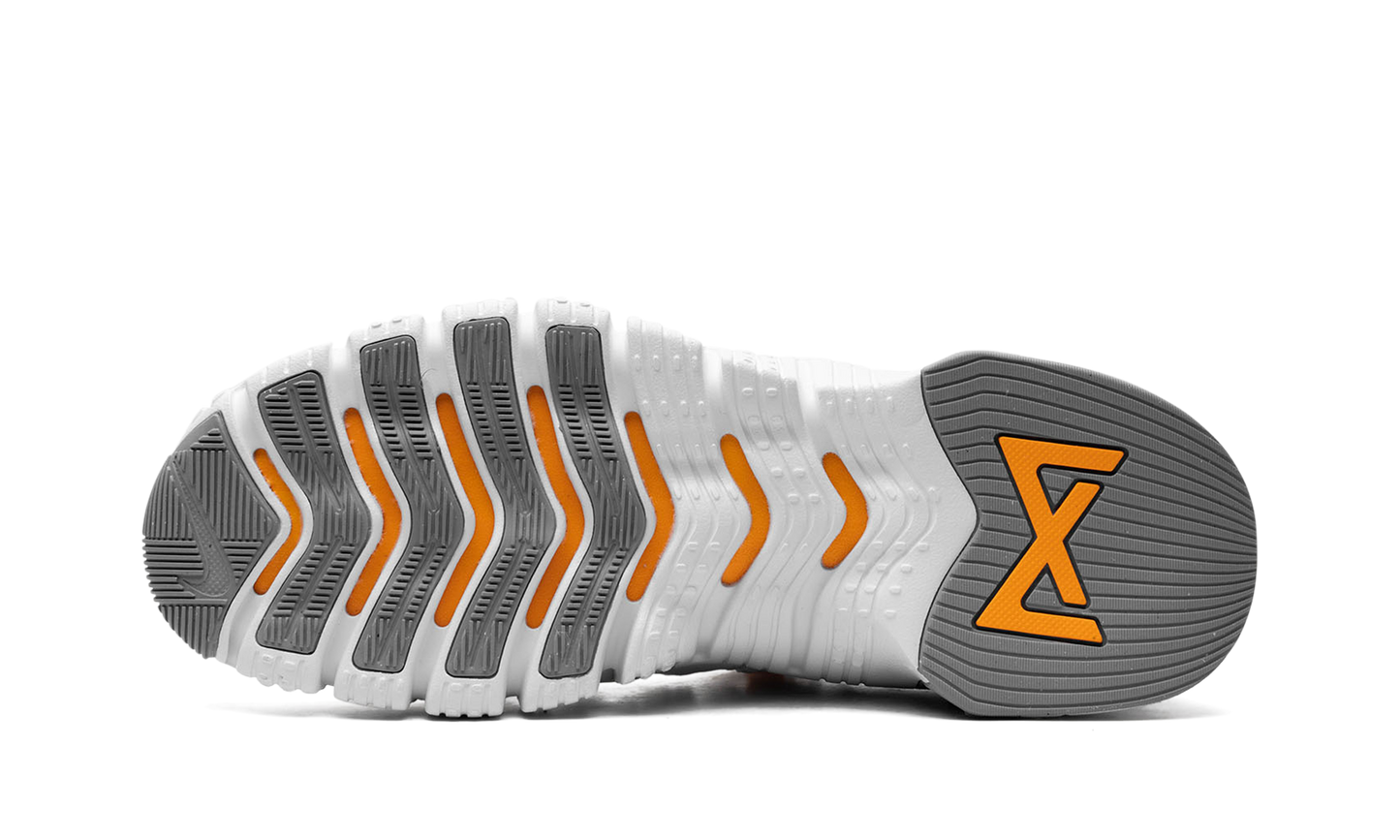 Free Metcon 5 "White Football Grey"