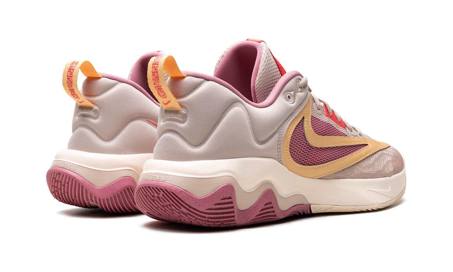 Giannis Immortality 3 "Fossil Stone/Desert Berry"