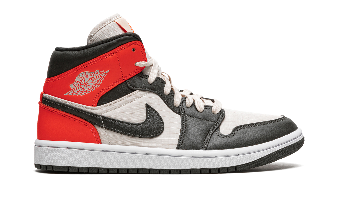 AIR JORDAN 1 MID SE WMNS "Newsprint"