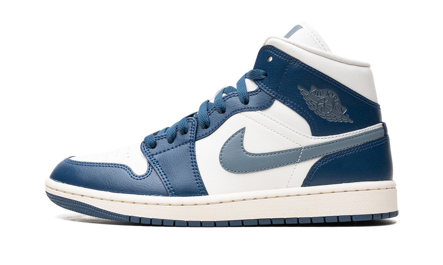 AIR JORDAN 1 MID WMNS "French Blue"