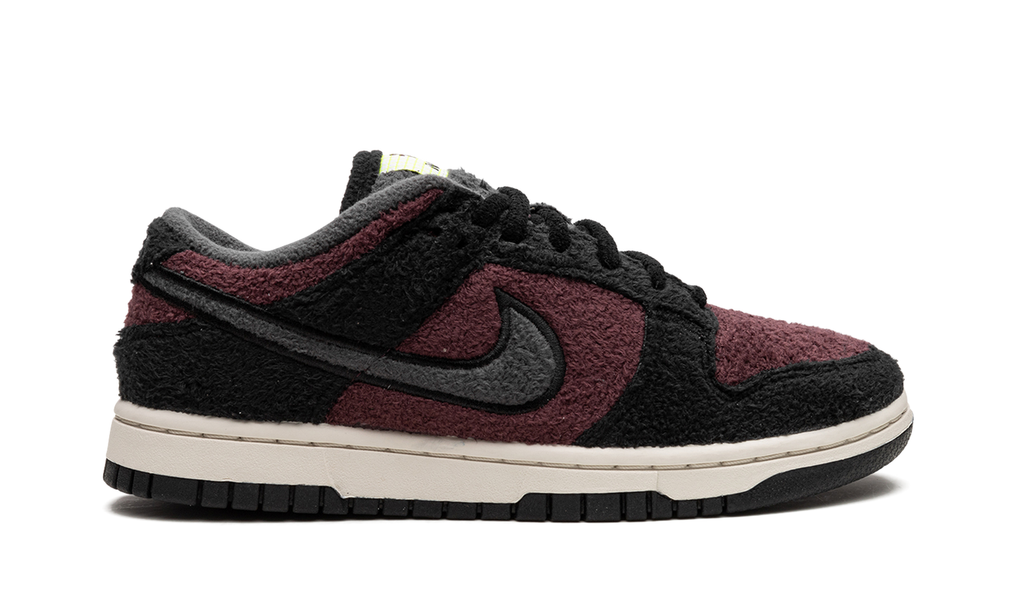 DUNK LO MNS WMNS "Fleece Pack Burgundy Crush"