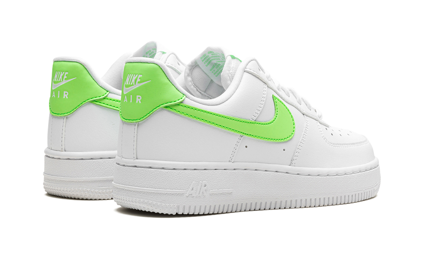 AIR FORCE 1 '07 WMNS "LIME GREEN"