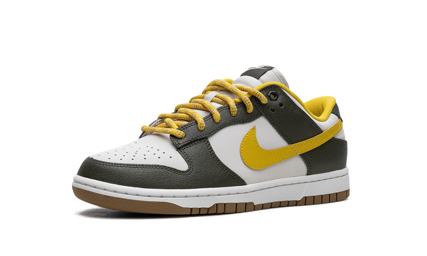 Dunk Low "Cargo Khaki / Vivid Sulfur"