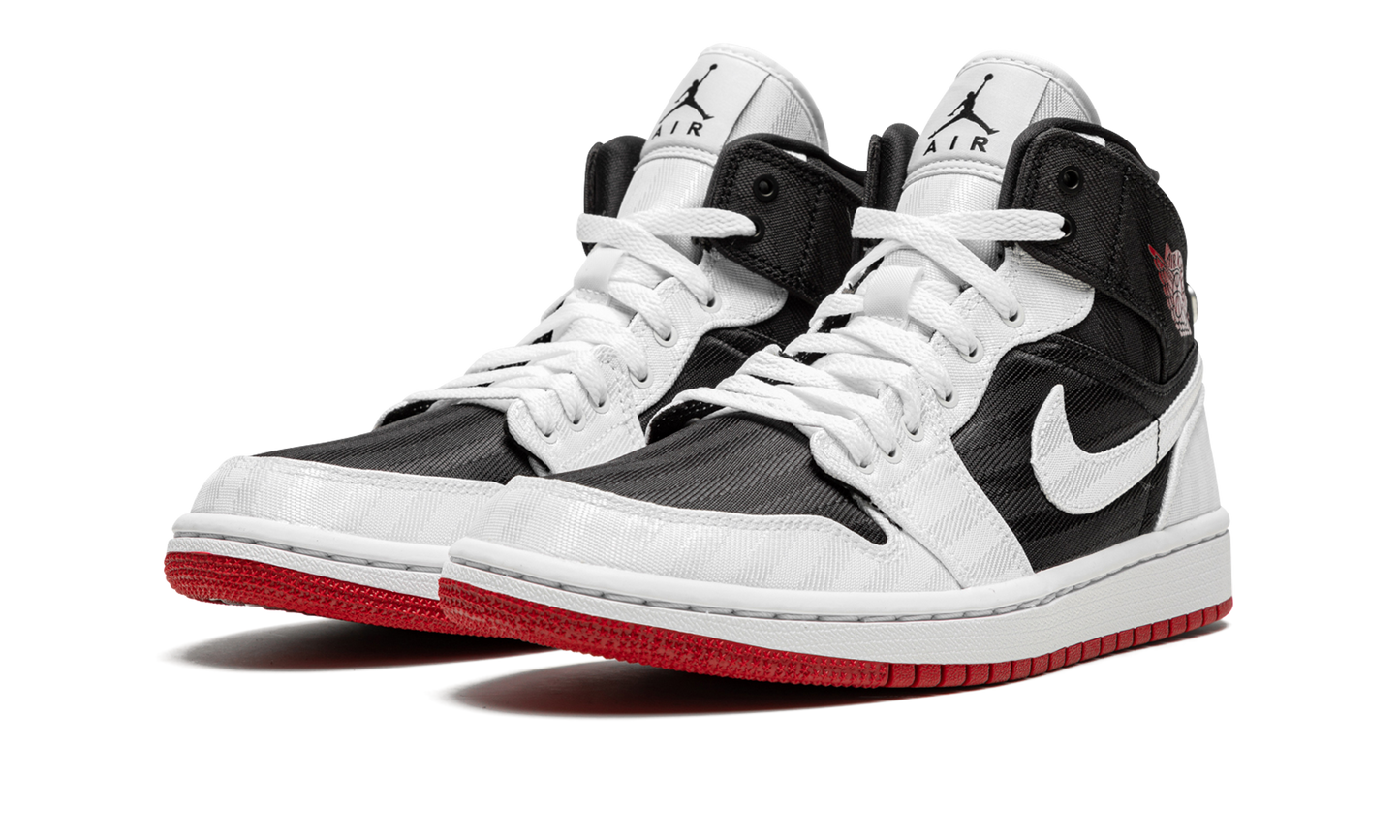 AIR JORDAN 1 MID SE UTL WMNS "White / Black / Gym Red"