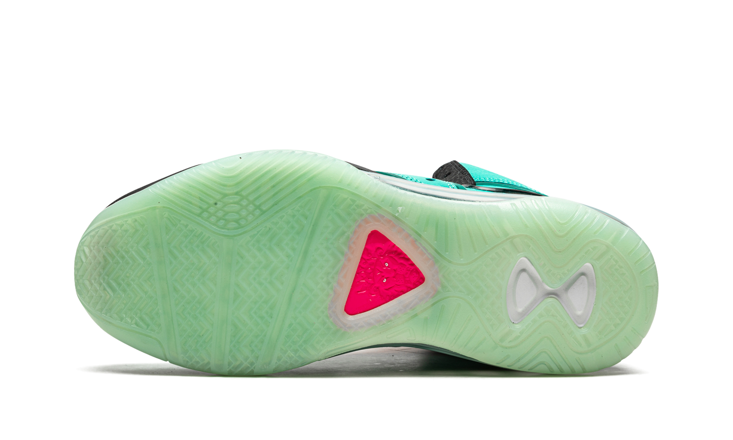 Lebron 8 "South Beach 2021"