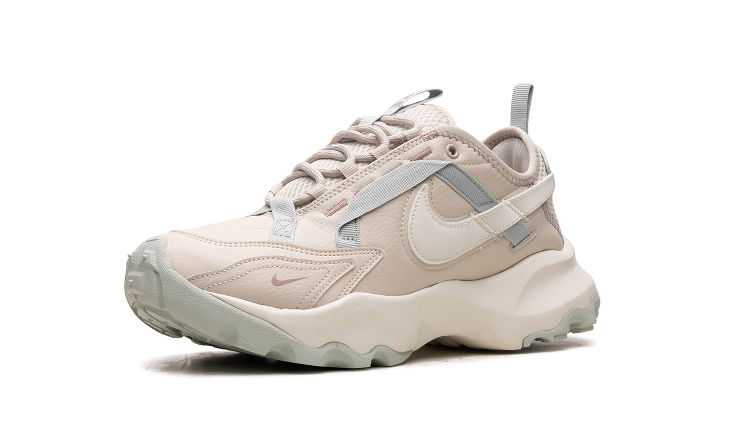 TC 7900 WMNS "Light Orewood Brown"