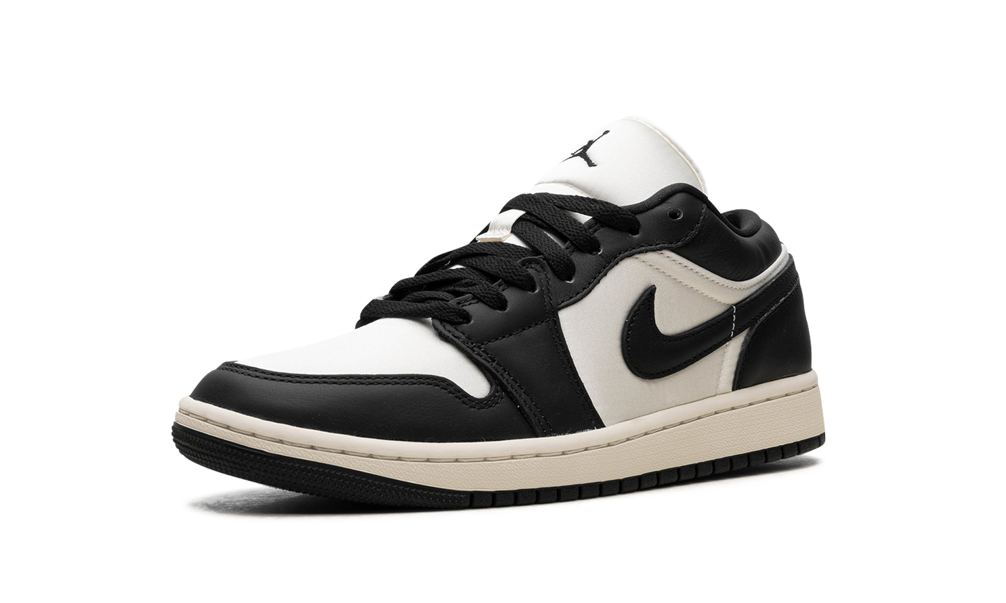 Air Jordan 1 Low WMNS "Vintage Panda"