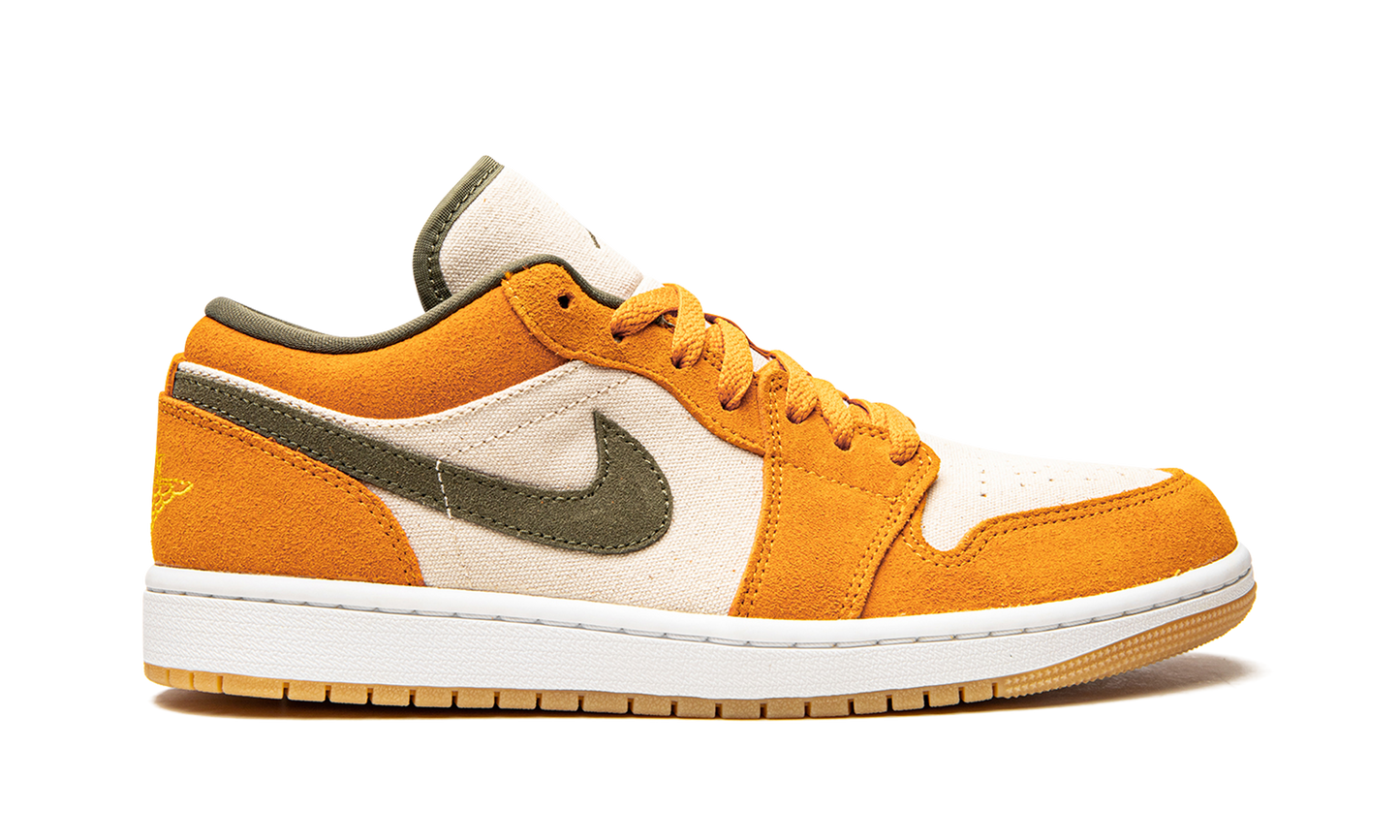 Air Jordan 1 Low SE "Light Curry"
