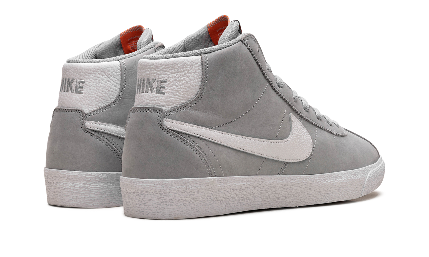 BRUIN HIGH SB WMNS "Wolf Grey"
