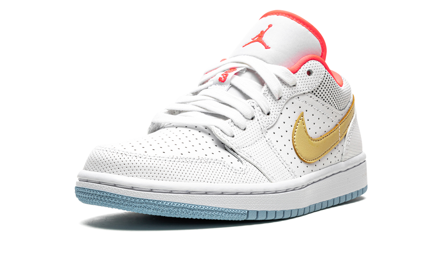 AIR JORDAN 1 LO SE WMNS "White / Sesame / Flash Crimson"