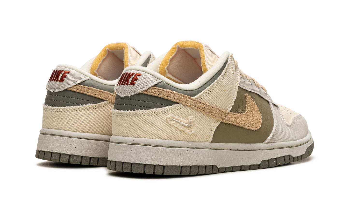 DUNK LOW WMNS "Light Bone Neutral Olive"