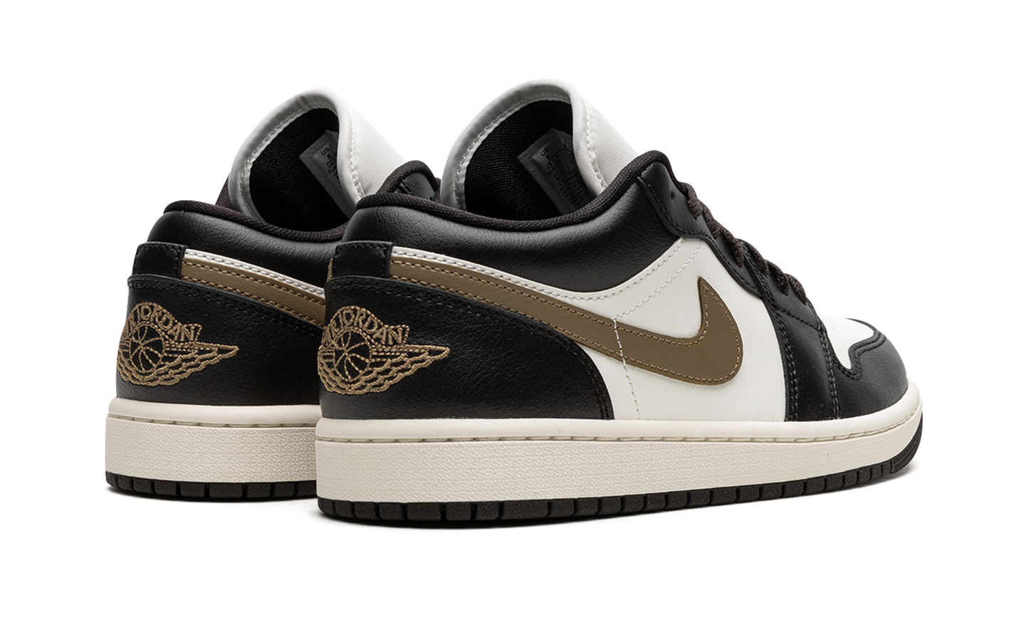 Air Jordan 1 Low WMNS "Shadow Brown"