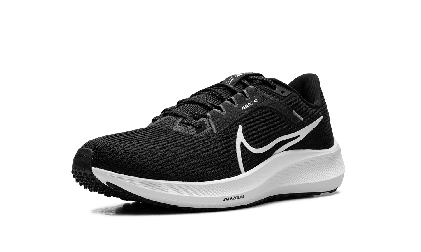 Air Zoom Pegasus 40 "Black White"