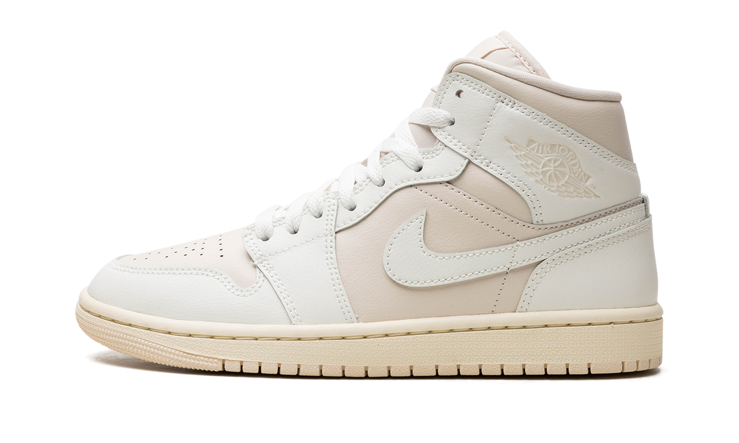 Air Jordan 1 WMNS "White / Light Tan"