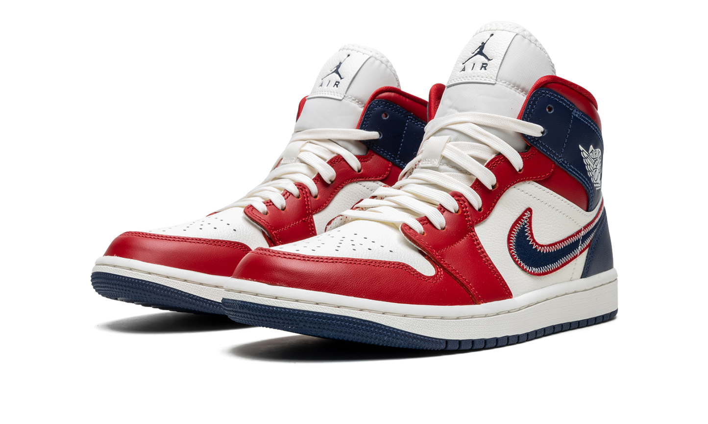 AIR JORDAN 1 MID SE WMNS "USA"