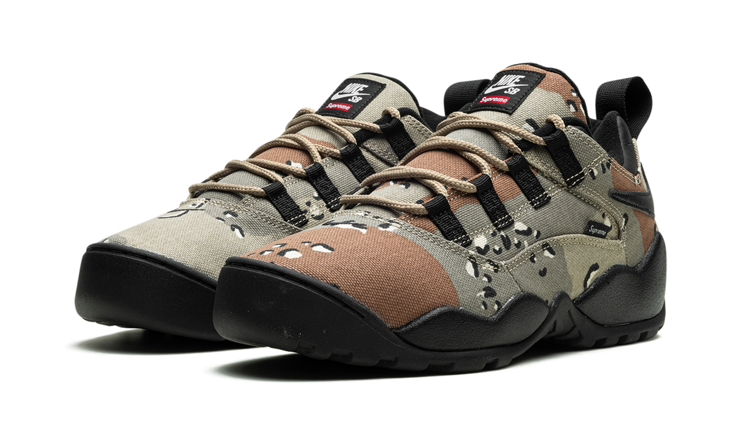 SB Darwin Low "Supreme - Khaki"