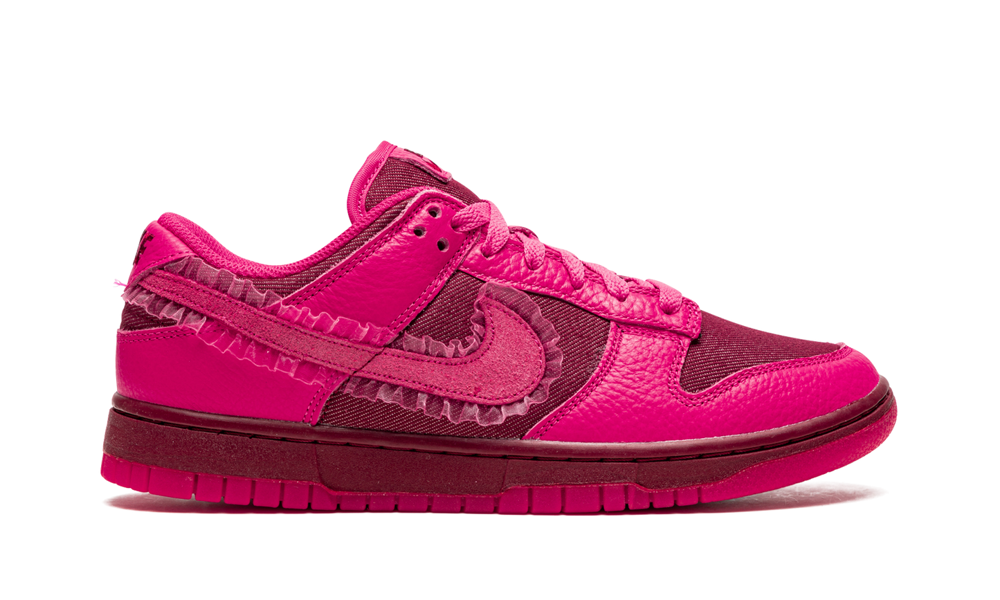 DUNK LOW WMNS "Valentine’s Day"