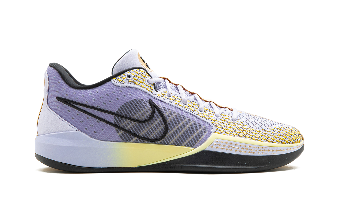 NIKE SABRINA 1 WMNS "Spark"