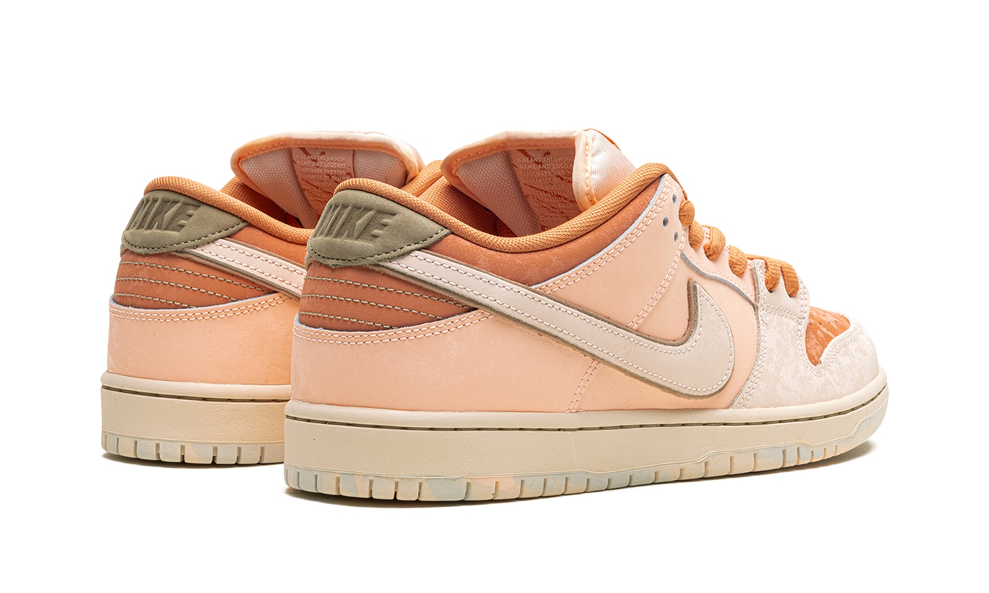 Nike SB Dunk Low Pro PRM "Guava Ice"