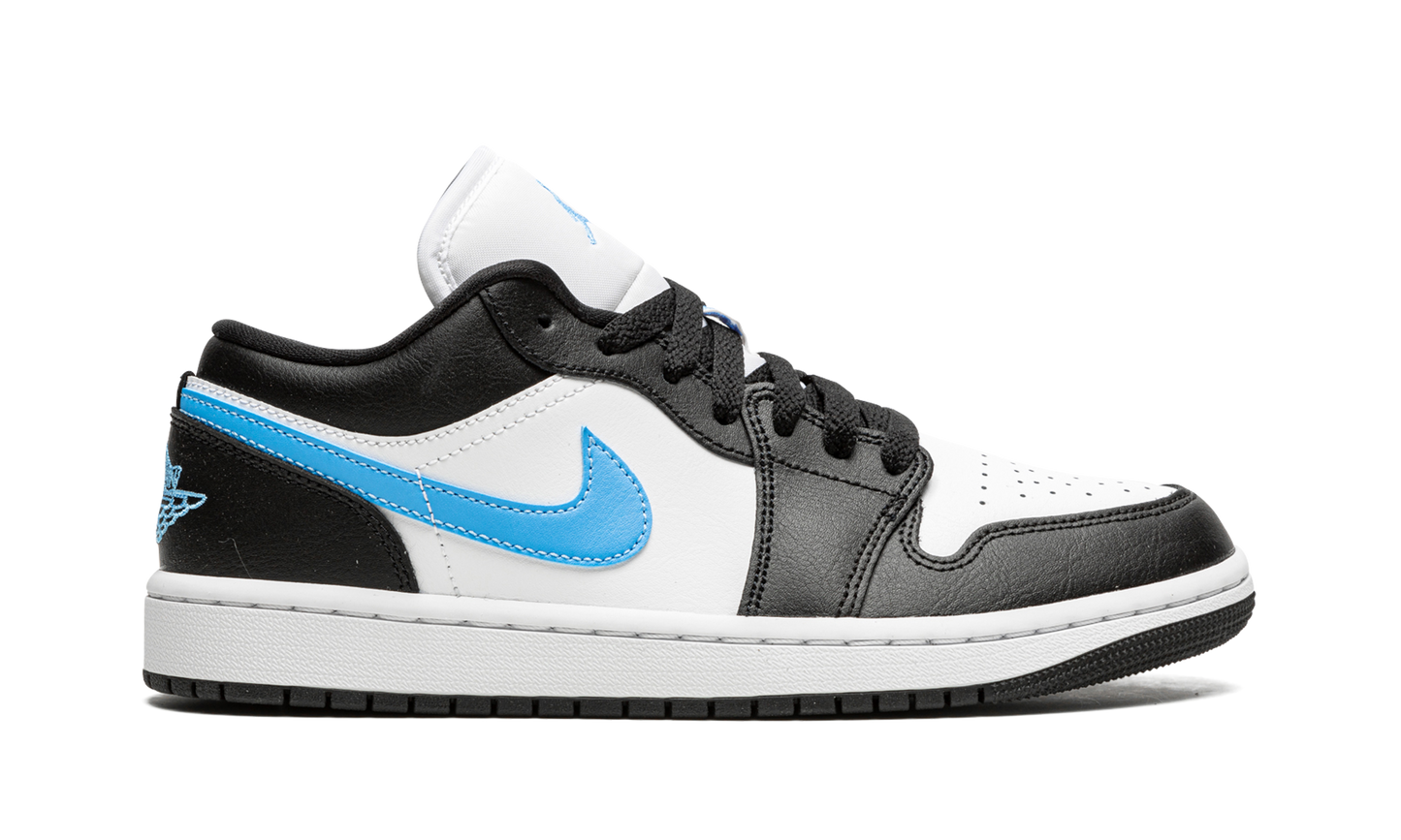 AIR JORDAN 1 LOW WMNS "Black / University Blue"