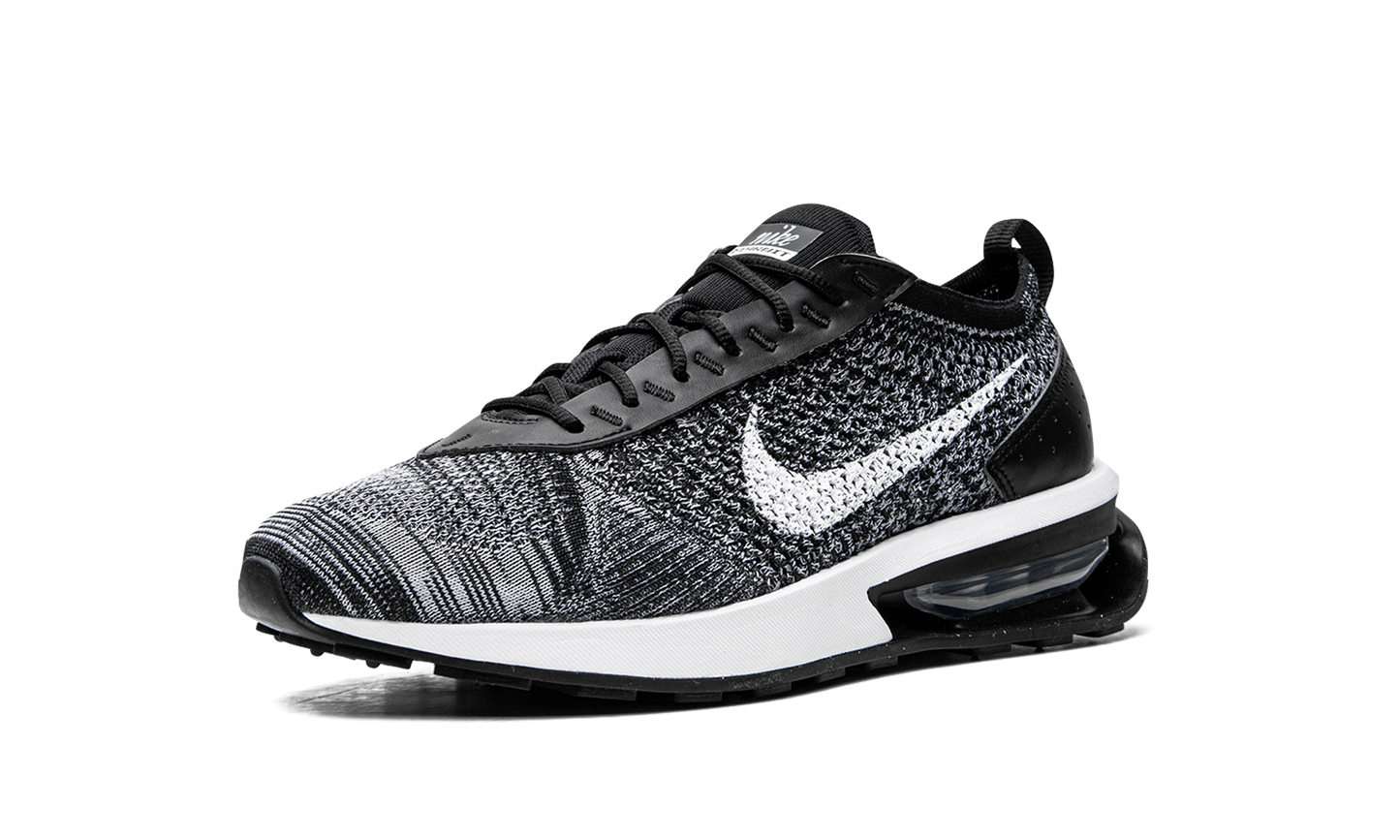 Air Max Flyknit Racer "Oreo"