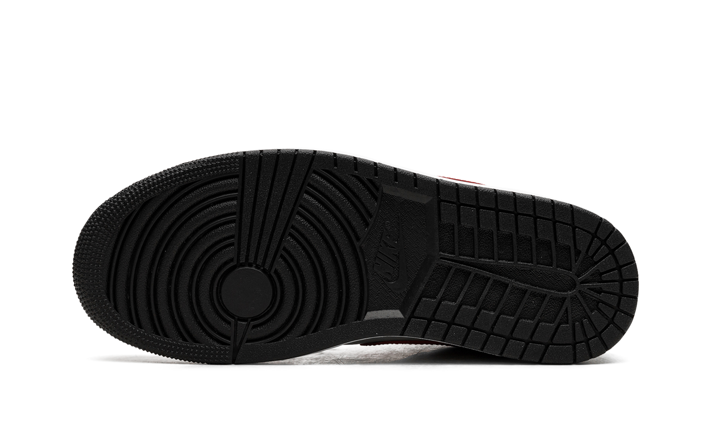 Air Jordan 1 Low WMNS "Black / Grey / Red"