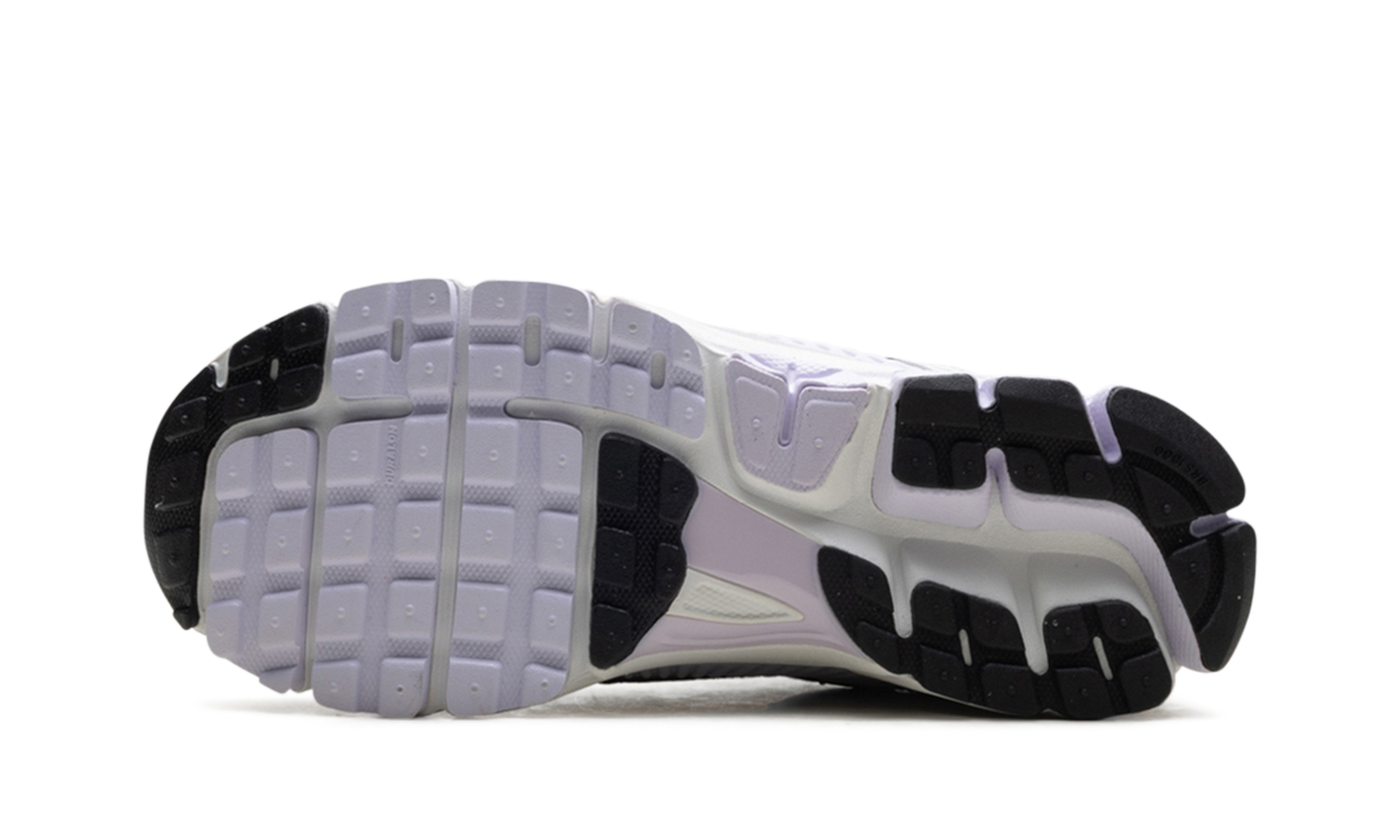 Zoom Vomero 5 WMNS "Barely Grape Photon Dust Summit White Metallic Silver"