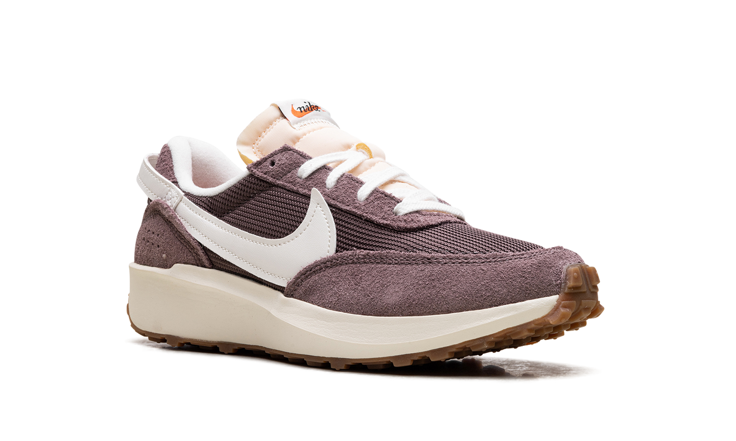 Waffle Debut VNTG WMNS "Plum Eclipse"