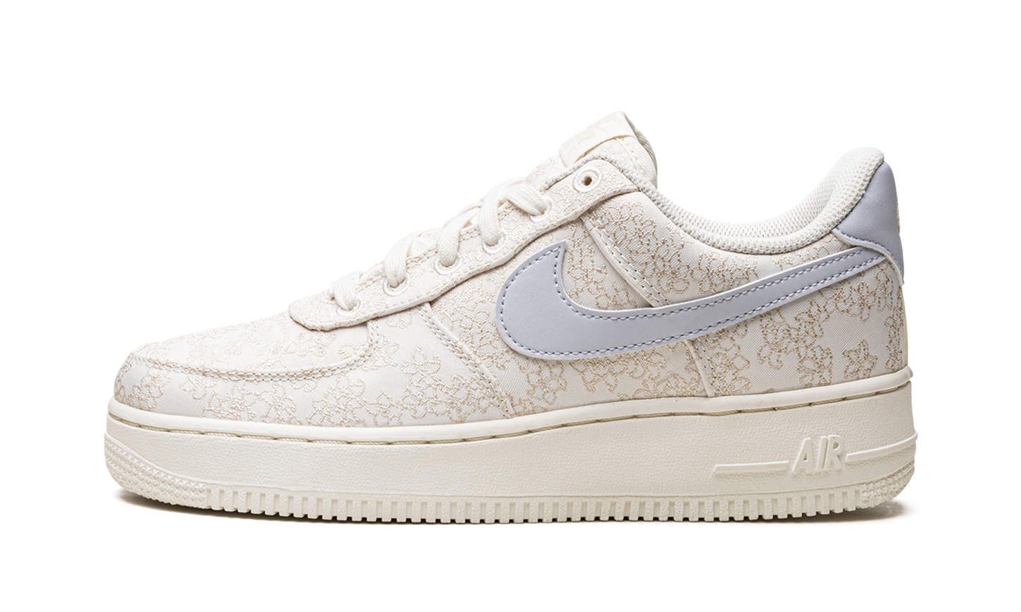 AIR FORCE 1 '07 SE JACQ WMNS "Flower Embroidery"