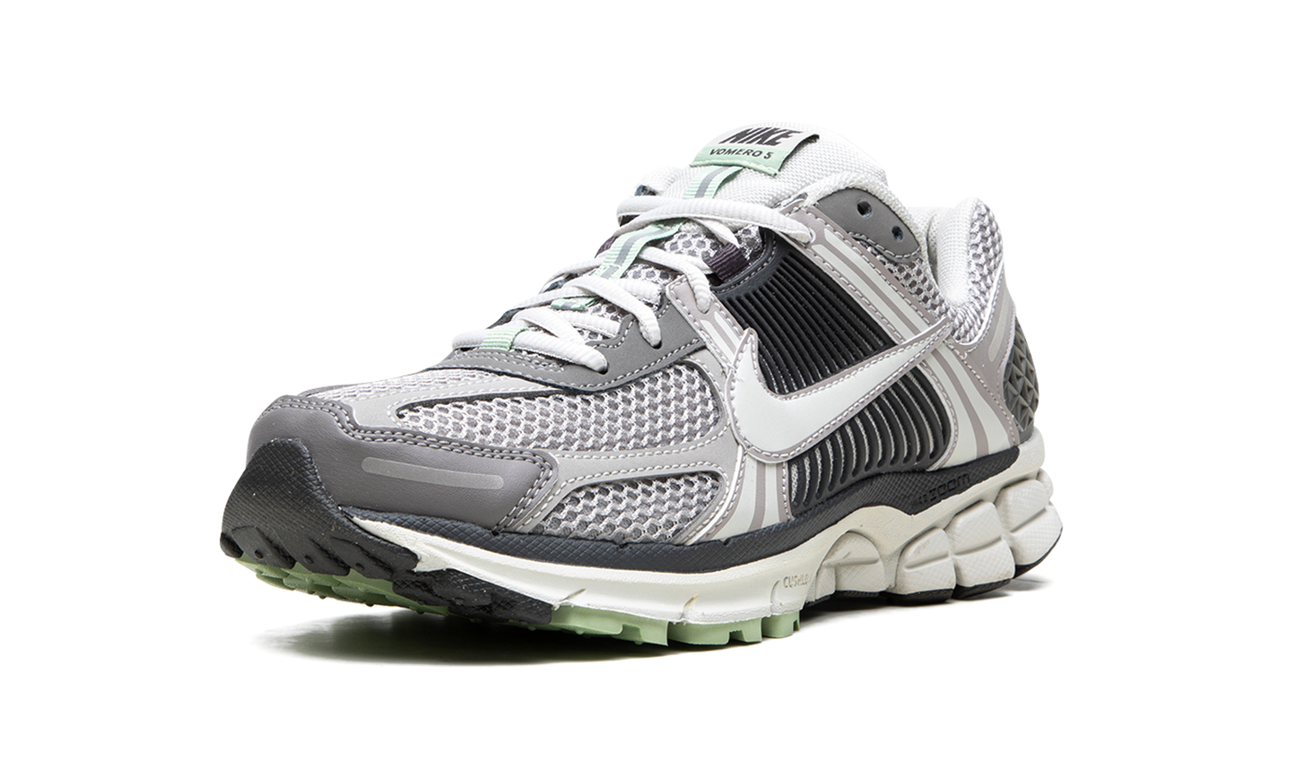 VOMERO 5 WMNS "Cobblestone"