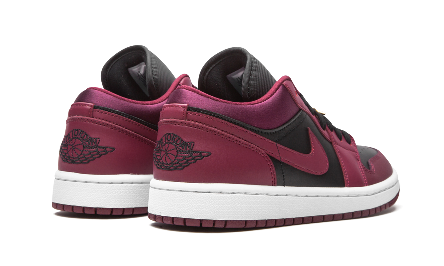 AIR JORDAN 1 LO SE WMNS "Beetroot"
