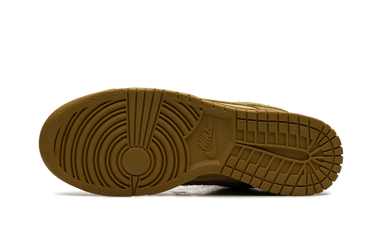 DUNK LOW WMNS "Bronzine Picante Red"