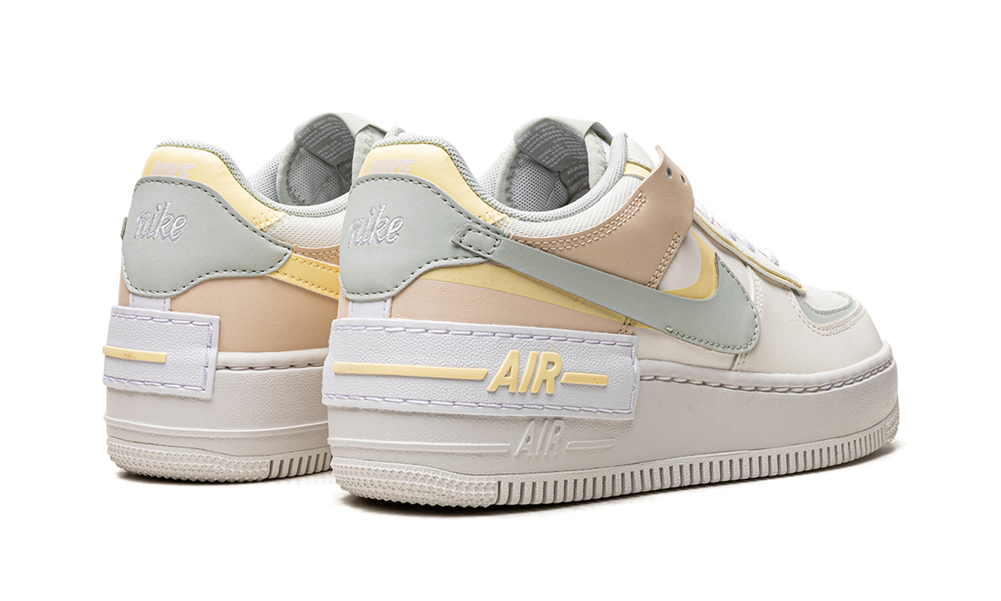 AF1 SHADO WMNS "Sail / Citron Tint"