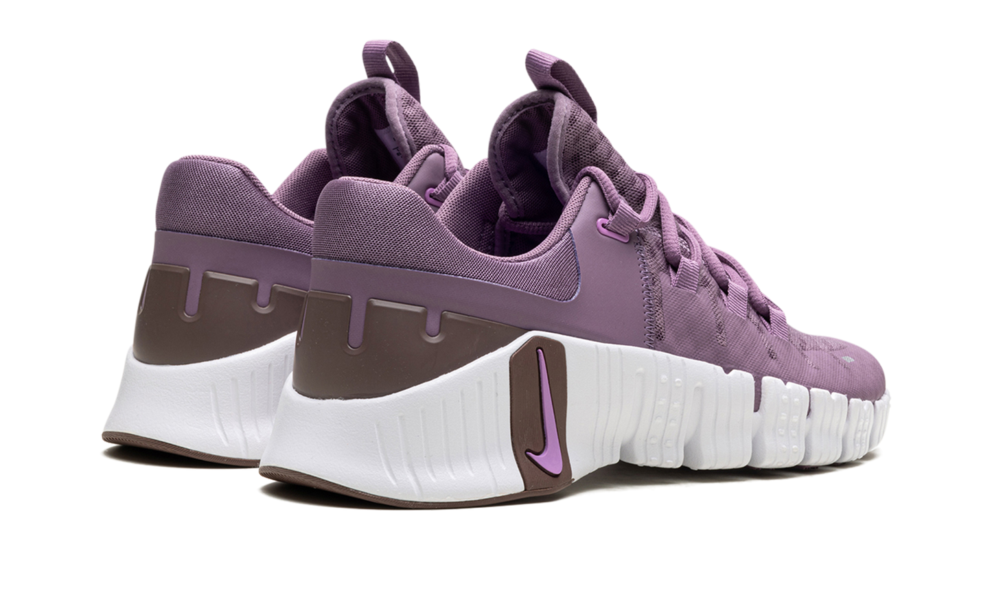 Free Metcon 5 WMNS "Violet Dust"